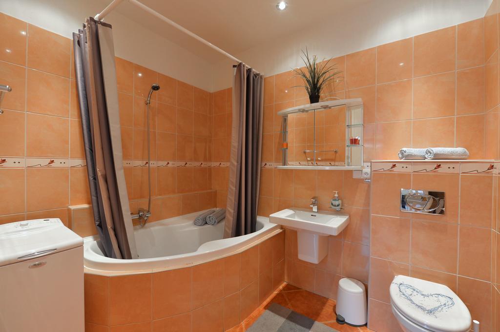 Exclusive Apartment On Zborovska Prague Ngoại thất bức ảnh